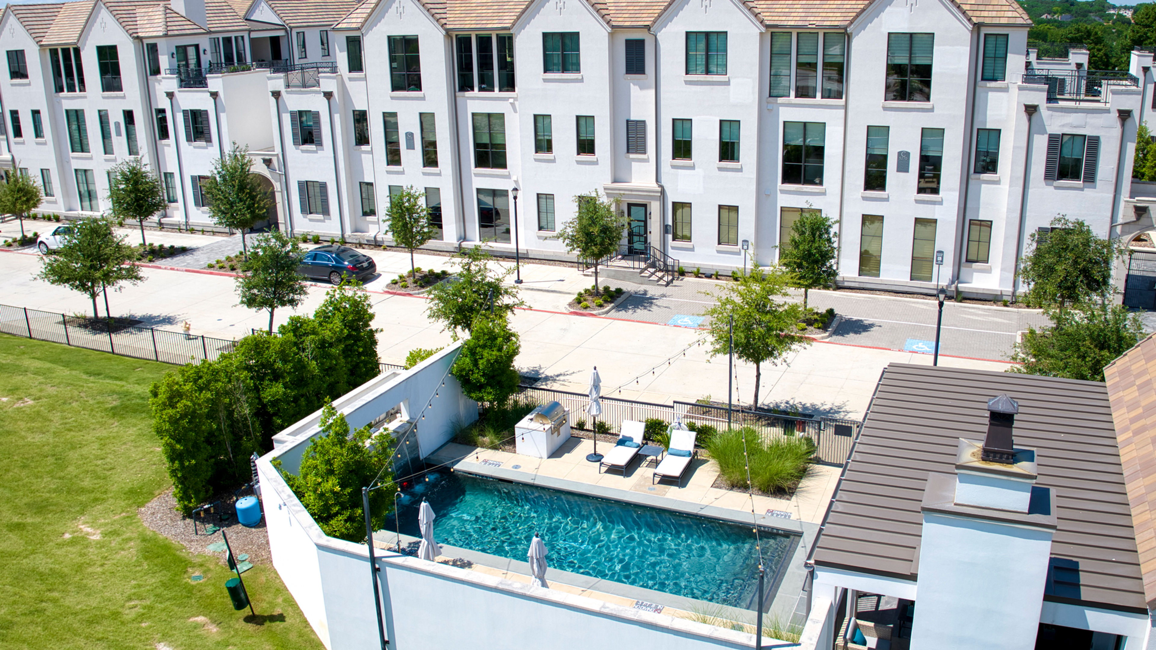 5270 Town and Country Blvd